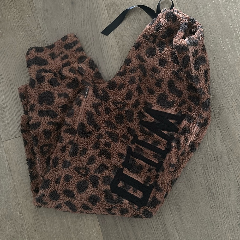 Weekending Fleece-Like Joggers